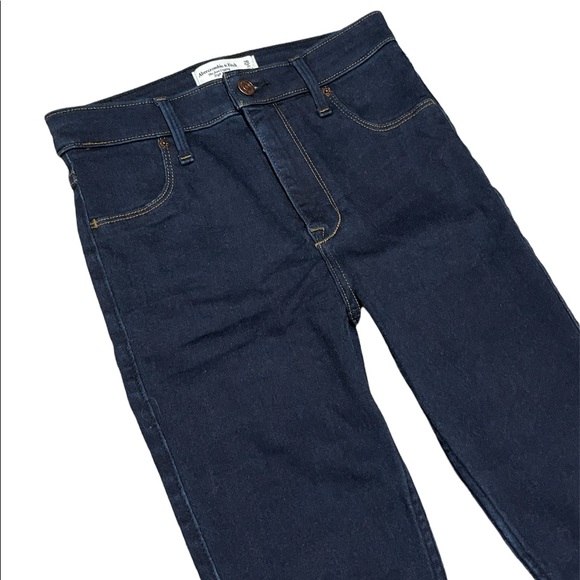 Abercrombie & Fitch - The Jean Legging, High Rise - Size 26 - Picture 10 of 10